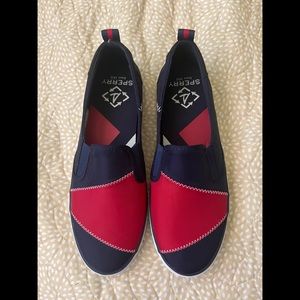 Women’s size 9 Sperry shoes